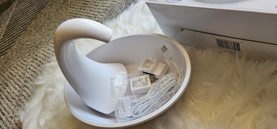 Fuente de Agua Swan Pet, Fuente para Beber Mascotas 80oz, Circulación Automática... Foto 2 de 3