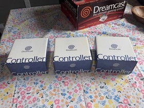 🌀SEGA Dreamcast - New In Box! - Plus 3 Extra Controllers (4 Total Controller)