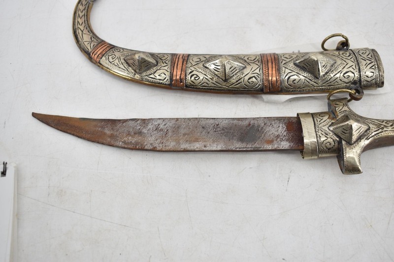 Authentic Arabic Islamic Dagger Copper Inlays Old Sword (1726K)