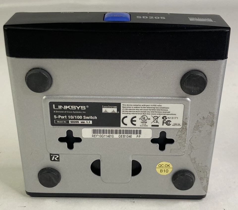 Cisco SD205 v2 5-Port 10/100 Network Switch w/ 12V AC Adapter & Ethernet Cord - Image 4 of 4