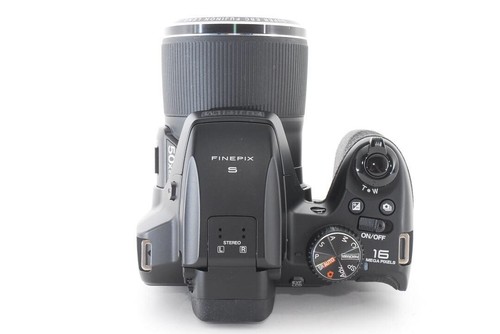 Fujifilm FinePix S9200 16MP Digitalkamera Set mit Etui - Bild 4 von 6