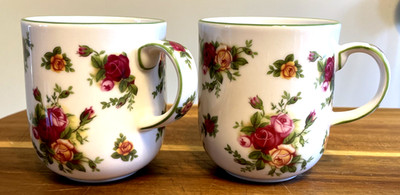 2 Royal Albert Old Country Roses Casual Classics Mug Green Trim 8 oz
