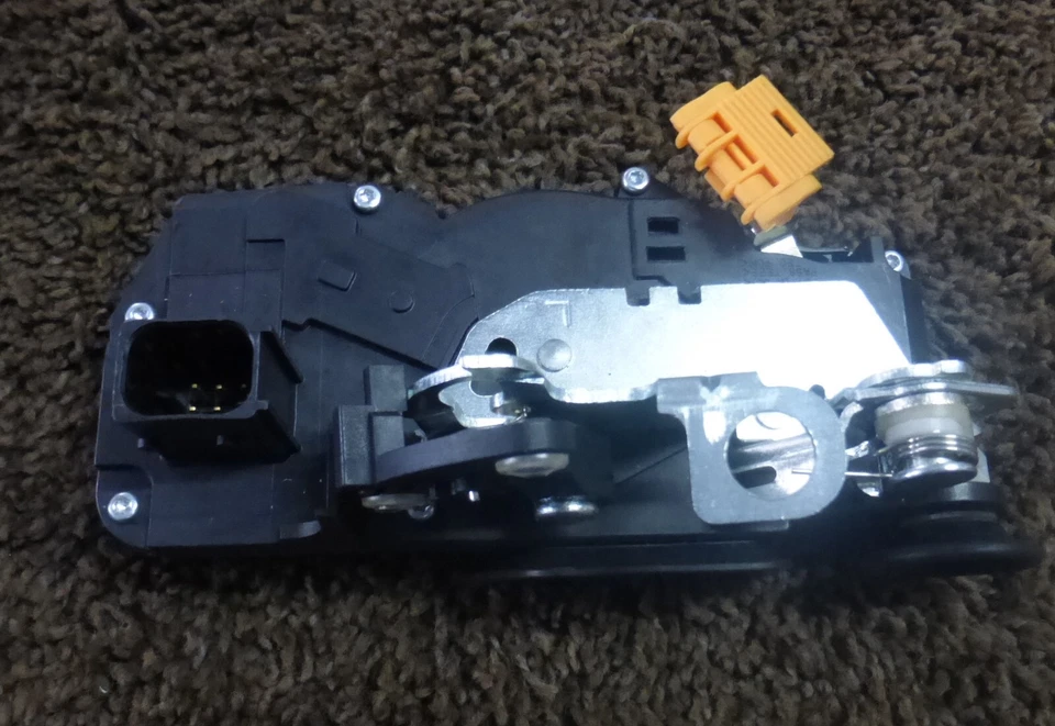 Front Left Driver Side Door Lock Actuator For 2008-2012 Chevrolet Malibu 931-310 - Image 4 of 4