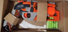 NERF Zombie Strike Blaster Gun with 5 Darts Hasbro 2014 New In Box 