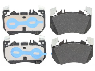Front Brake Pad Set For 2024-2025 Mercedes C63 AMG S E Performance QK599ZX