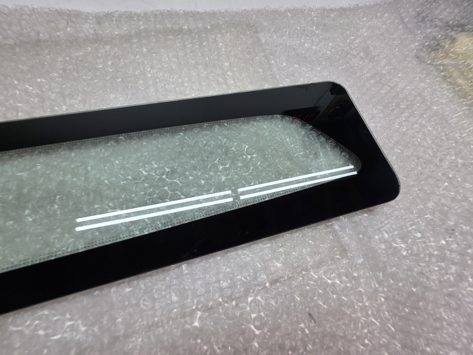 LAMBORGHINI AVENTADOR REAR BACK WINDOW GLASS OEM 476845501A