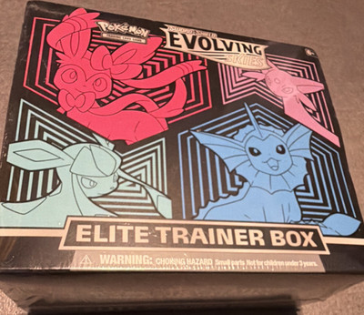 Pokémon Evolving Skies Elite Trainer Box Englisch