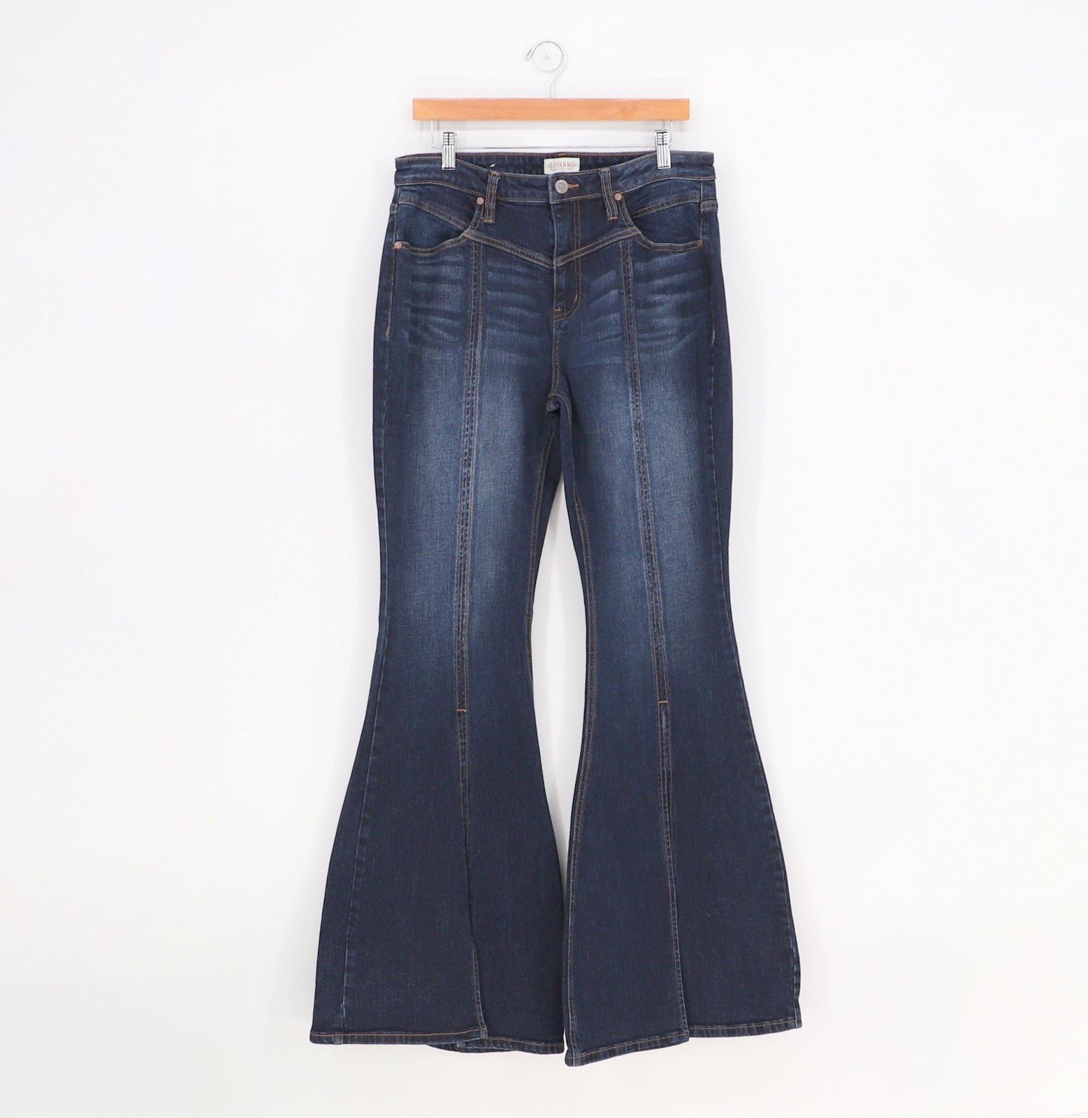 SHYANNE Women's Mid Rise Slit Bootcut Flare Jeans Dark Wash Western Size 33 x 34
