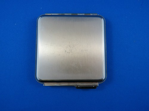 VINTAGE LIN BREN TWO TONED LOOSE POWDER COMPACT MIRROR - Picture 2 of 6