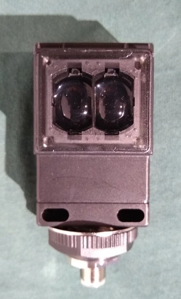 Cutler Hammer Eaton 1250E-6547 Thru-Beam Detector Detection Photoelectric Sensor - Image 2 of 4