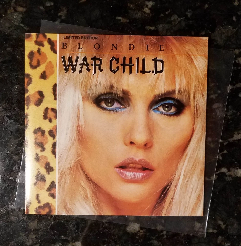 Blondie 1982 War Child 7" 45 NEW ZEALAND Chrysalis K 8812 Near Mint - image 3 of 4