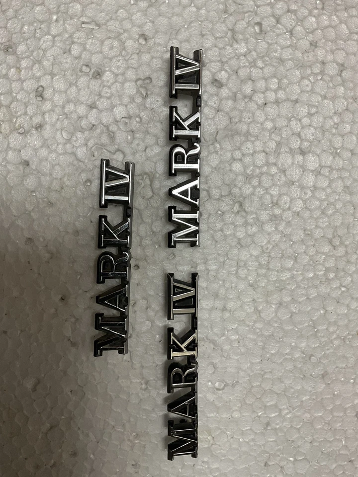 Lincoln Mark IV 1973 guardabarros delantero y emblema de maletero.  OEM Foto 3 de 4