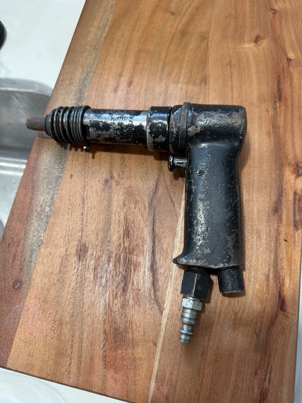 Vintage Cleveland Pneumatic Tool Co E3 Econo Air Hammer Rivet Gun USA