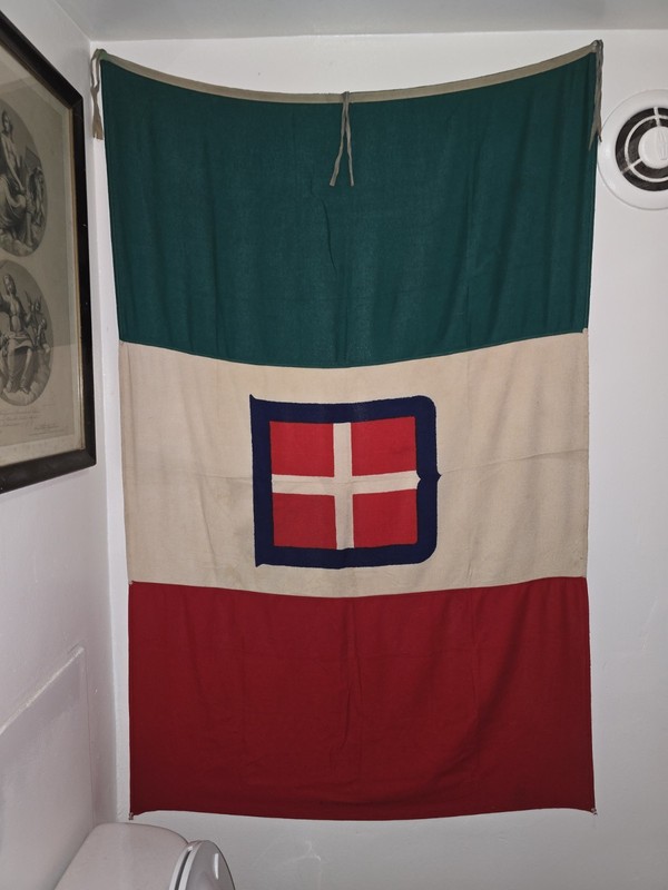 1OO% ORIGINAL WW2 ITALIAN NATIONAL STATE SERVICE FLAG