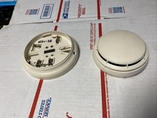 Simplex 4098-9714 Fire Alarm Smoke Detector + 4098-9792 Base