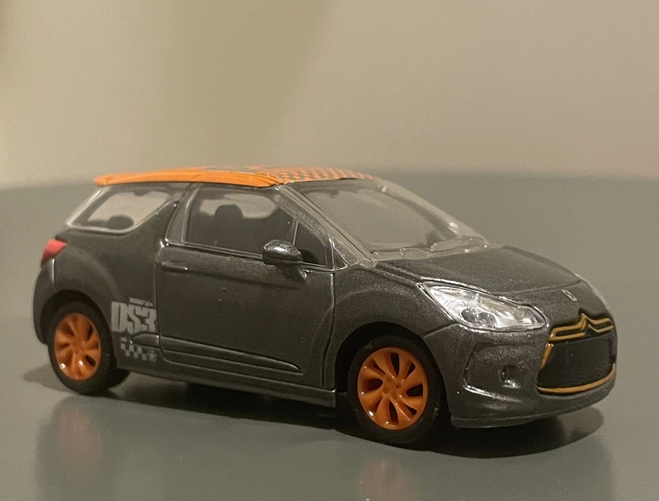 Modellino Norev Citroen DS3 Racing 3 Inches DS3R Nuovo Senza Scatola - Immagine 2 di 4