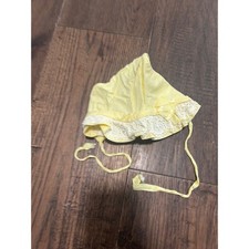 Vtg 70s baby Bonnet Hat Yellow Gingham Lace Trim Ties Soft Cotton Infant Sun Hat