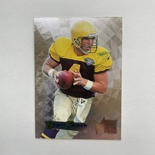 1995 Fleer Metal Silver Flashers Brett Favre 16 Nr. Mt.-Mt. Ungraded. Pre-owned.
