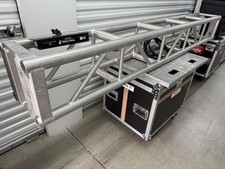     4x SHOW SOLUTIONS ST-1212-096 8' x 12" x 12" BOX TRUSS  2x BASE PLATES