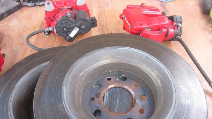 Maserati LEVANTE M161 3.0 CALIPER BRAKE 670038837