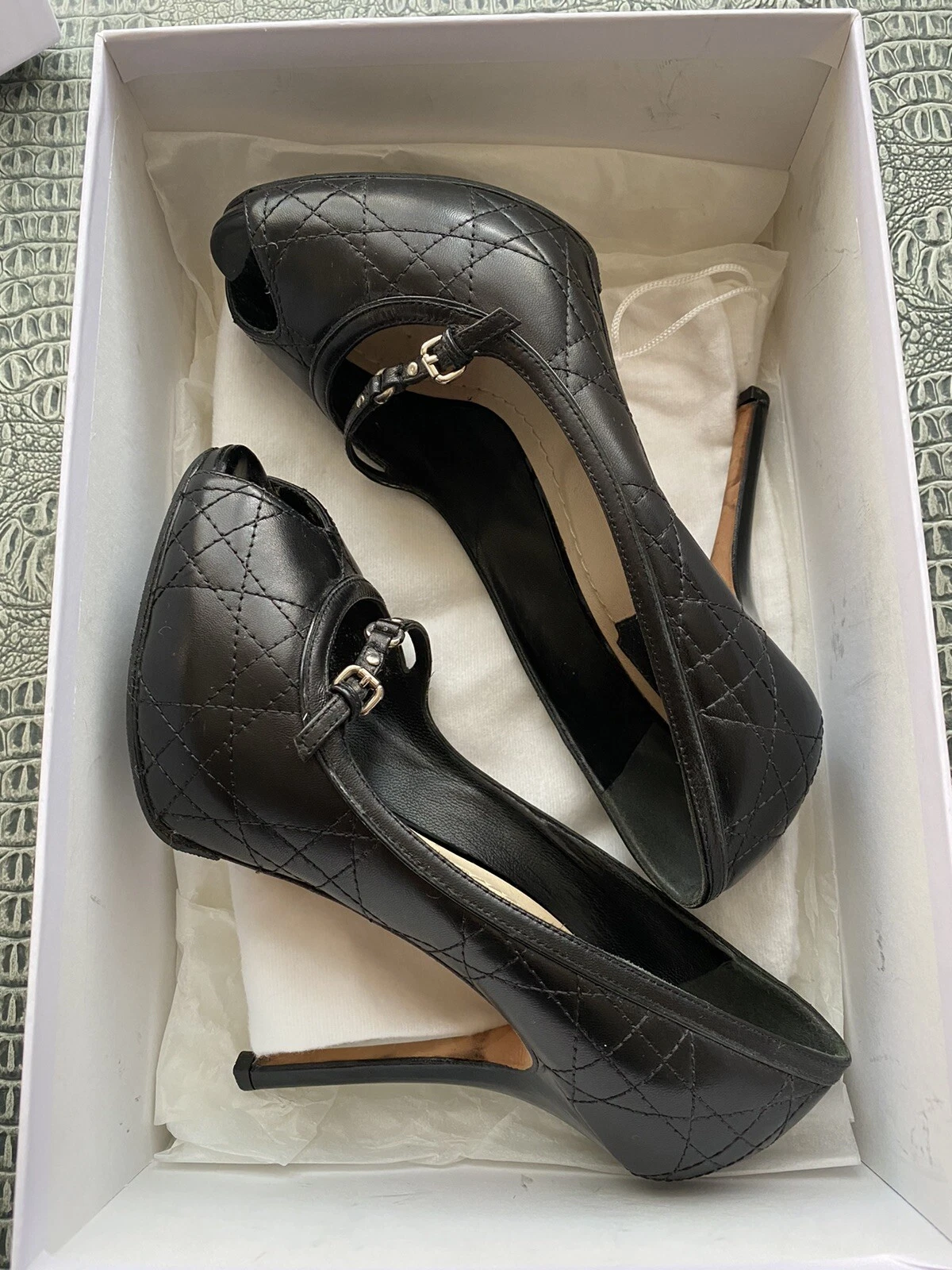 Chaussures à pompe à boucle noire Christian Dior pour femme Cannage taille 37,5 prix d'origine