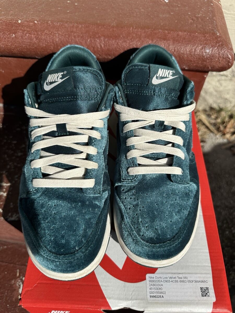 Nike W Dunk Low “Velvet” Size 9 dz5224-300 Dark Atomic Teal