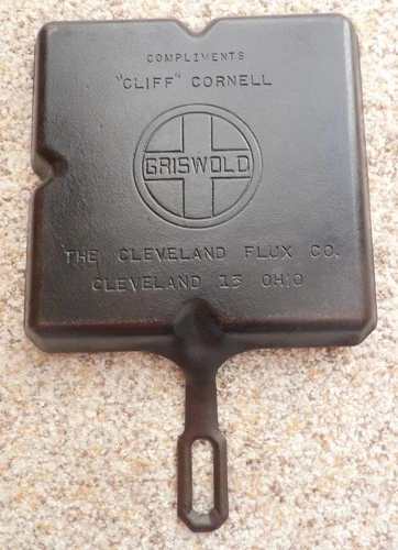 Old Griswold " Cliff Cornell" Cast Iron Divided Breakfast Skillet