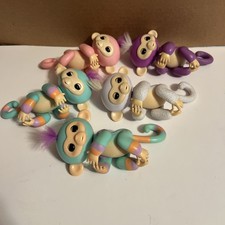 WowWee Fingerlings Monkeys Lot Of 4 Electronic Interactive Finger Toys