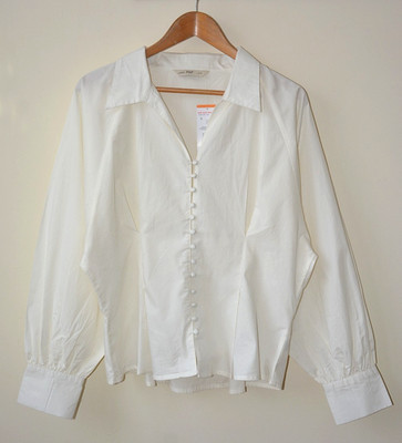 EX F & F CREMEFARBENES HEMD/BLUSE MIT KRAGEN UND V-AUSSCHNITT PUFFÄRMEL SCHLEIFE KNOPF GRÖSSE 10-22