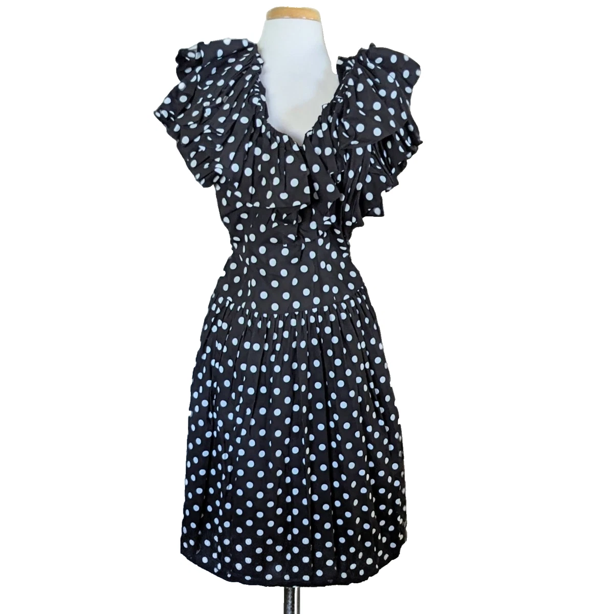 black wrap dress midi Black Puff Short Sleeve Wrap Midi Dress *FINAL SALE* – SSYS