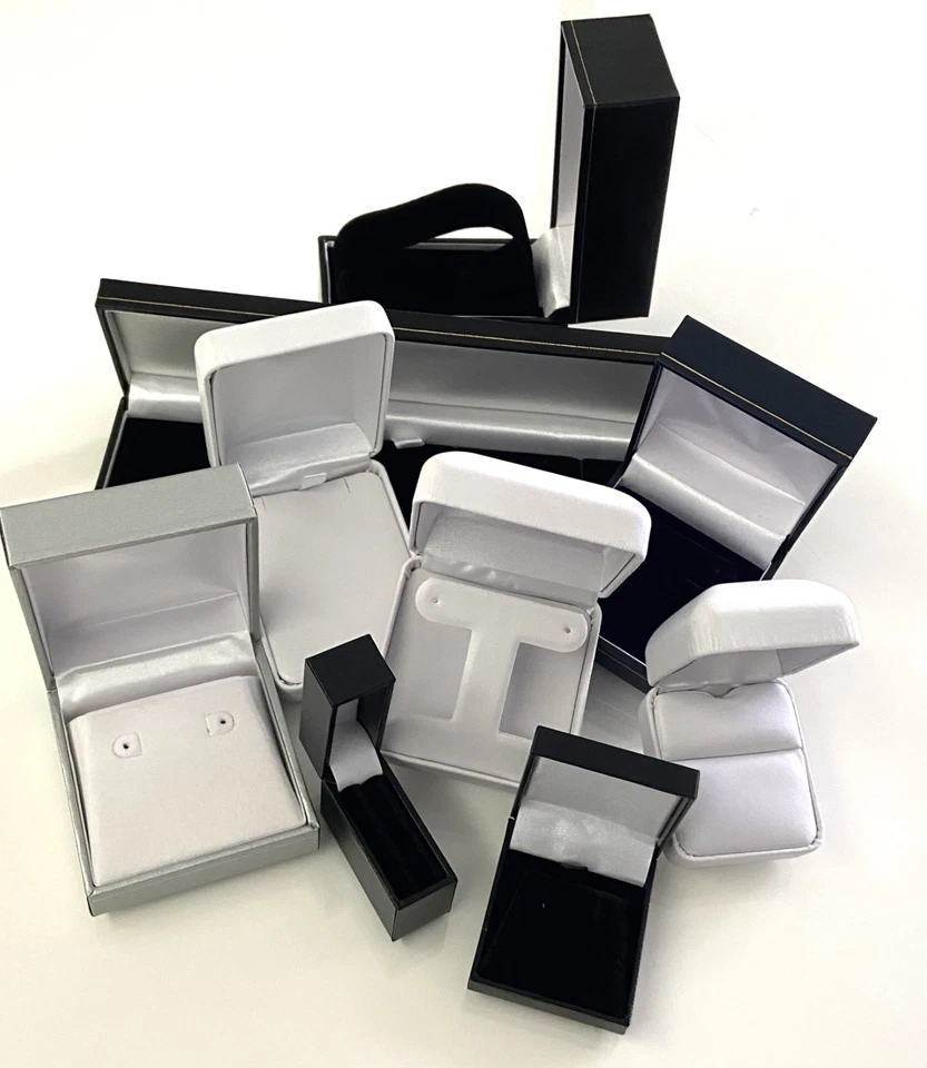 COLGANTE ELEGANTE CÍRCULO DE LA VIDA DIAMANTE 0,35 QUILATES ORO AMARILLO CON SELLO DE 18 QUILATES Foto 4 de 4