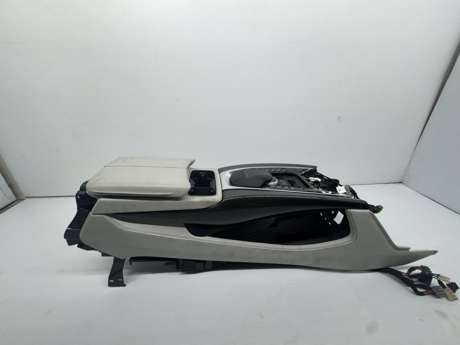 OEM Aston Martin DBX Center Console Assembly Carbon Trim Complete 2022 Used