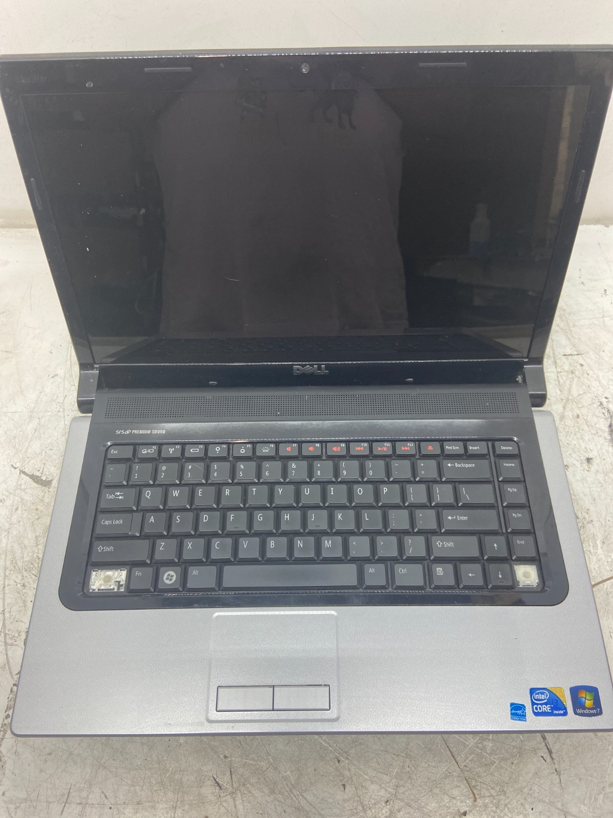 Dell Studio 1558 Intel Core i3-M370 2.4 GHz 3 GB NO HDD