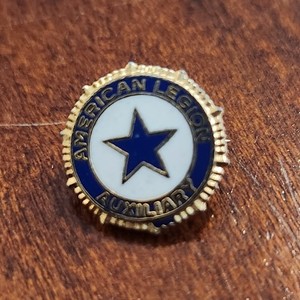 American Legion Auxiliary Lapel Hat VTG Pin USA Military Patriotic  Badge