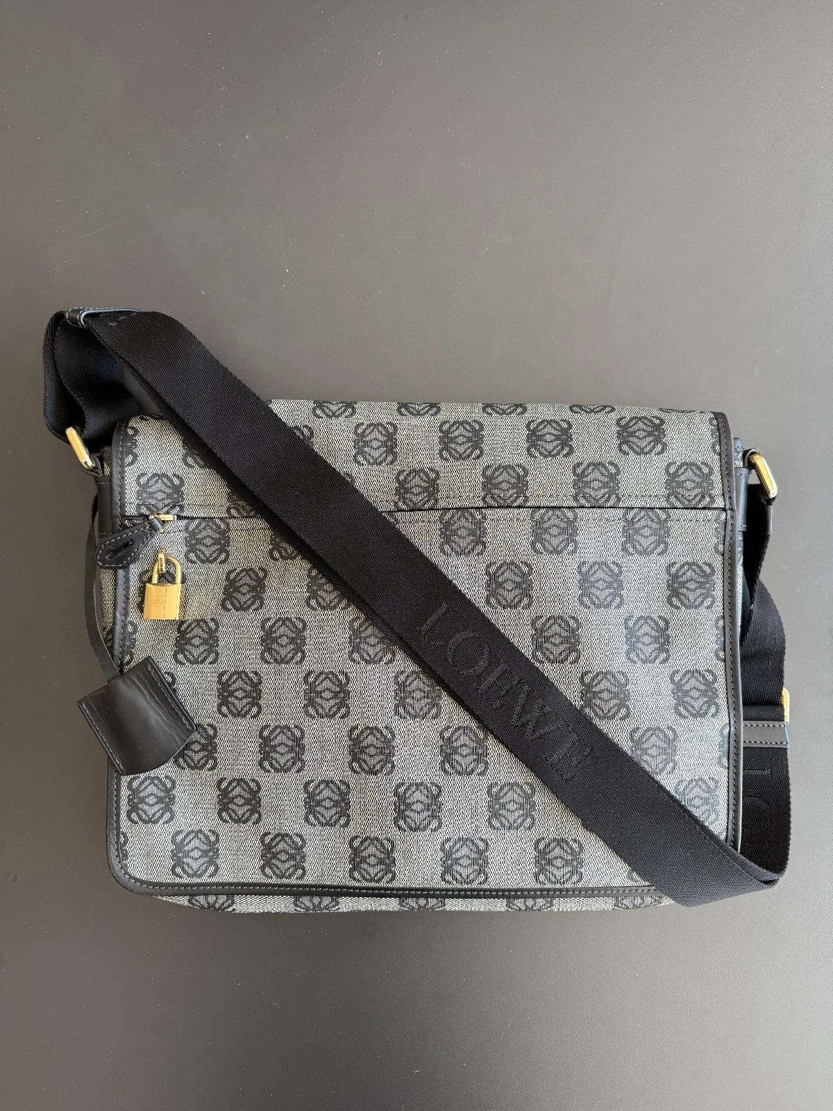 Loewe — Loewe messenger / crossbody bag anagram jacquard