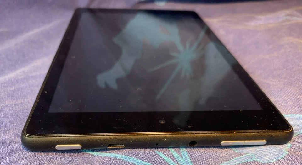 Amazon Fire HD 8 Tablet (7th Gen) SX034QT Wifi Blue - FAULTY - Image 3 of 4