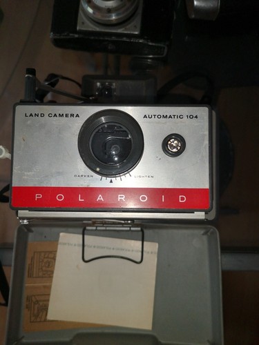 Appareil photo polaroïd en boîte - Canada