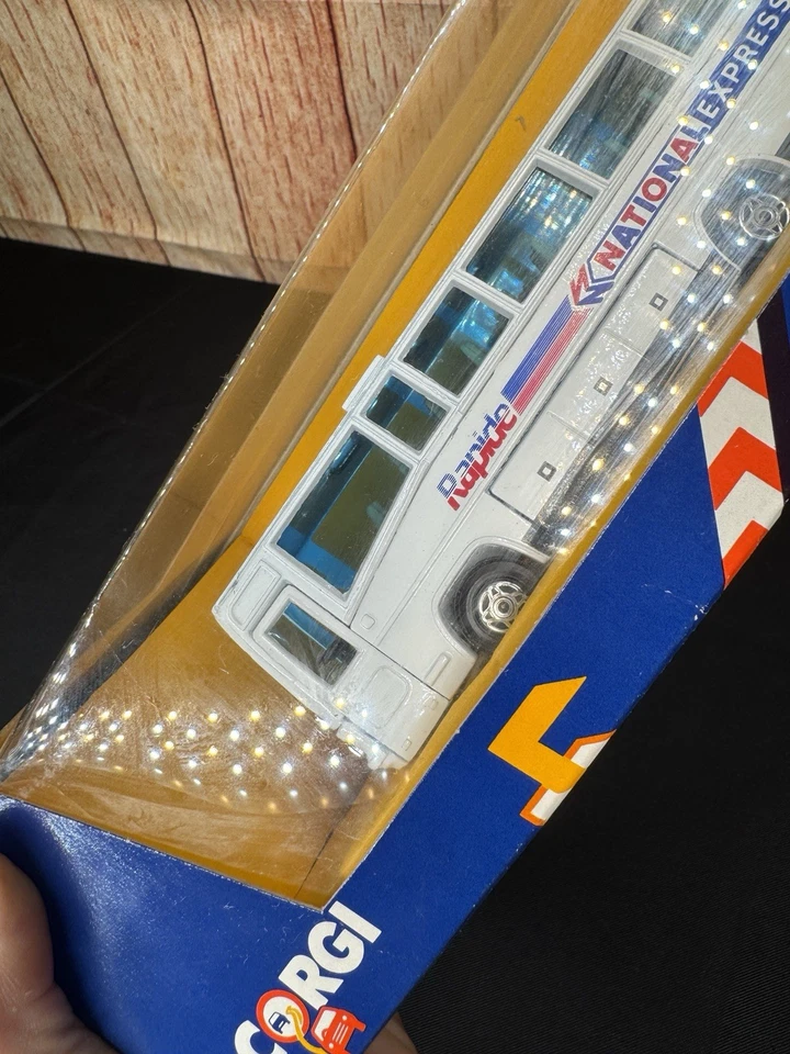 Autobús Corgi C769 Plaxton Paramount - Modelo Global Die-cast 1985 85’ Foto 3 de 4