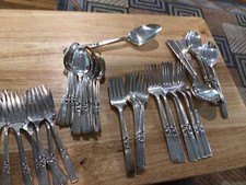 Oneida Community Silverplate Morning Star 44 Pcs.Flatware Set VTG 1948