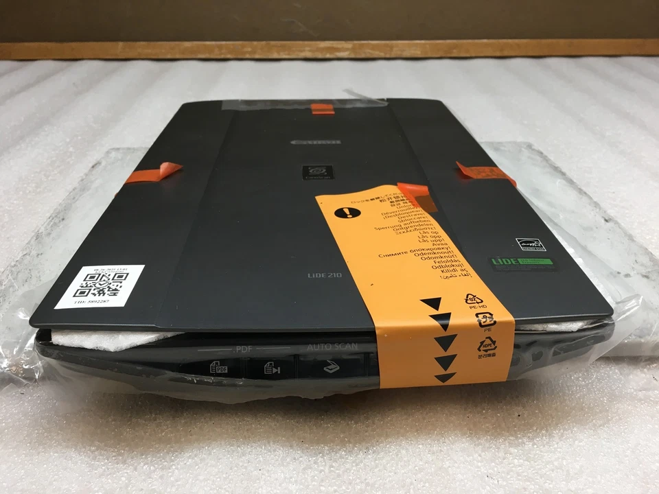 Canon LiDE 210 Flatbed CanoScan Color Scanner USB Cable Included TESTED - Image 2 of 4