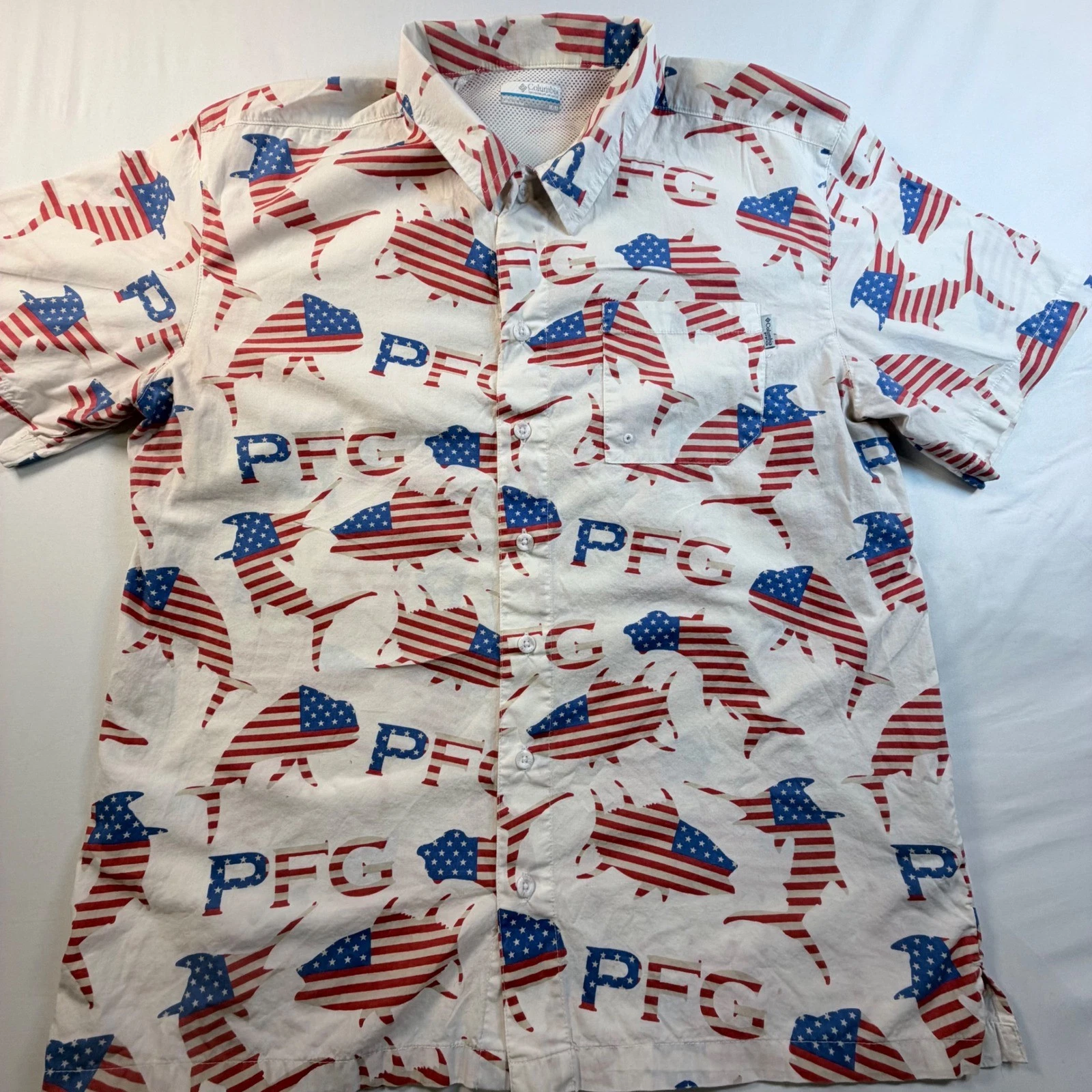 Columbia PFG Fishing Shirt Mens M USA Flag Fish Print Vented Cotton Button Up