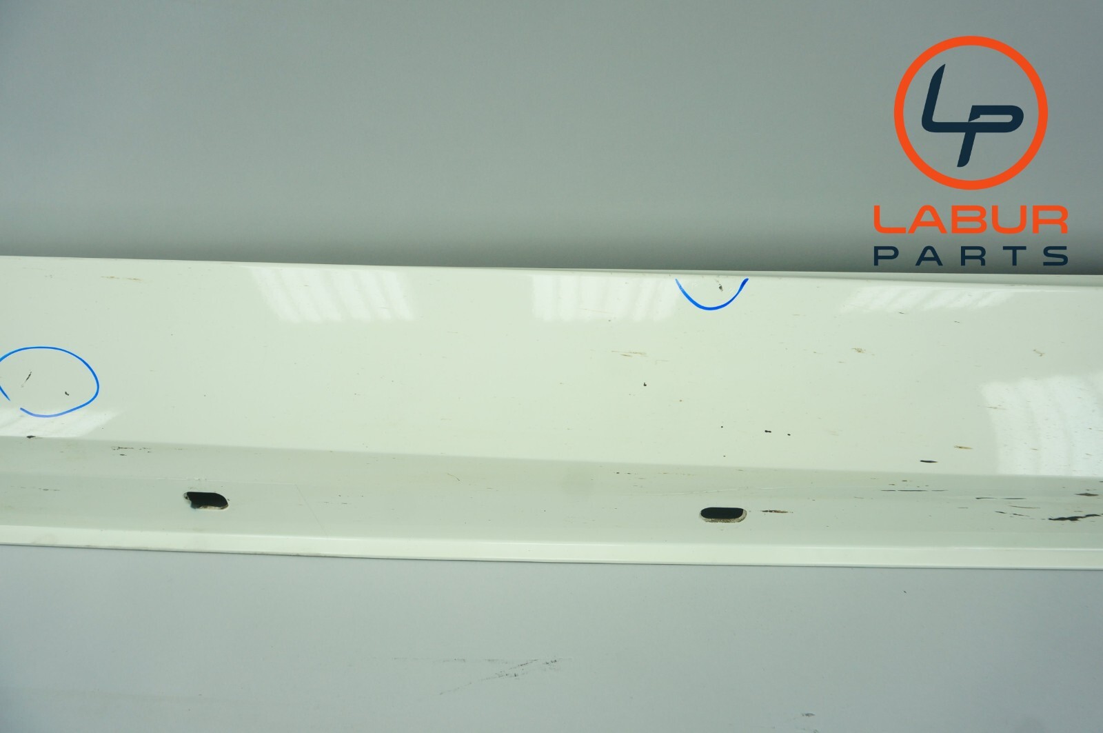 2010-2013 MERCEDES E350 W212 Right Passenger Side Skirt Lower  