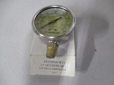 Weksler BY14YPG4LW 4.5" , 0 to 160 psi, Lower Mount Filled Pressure Gauge