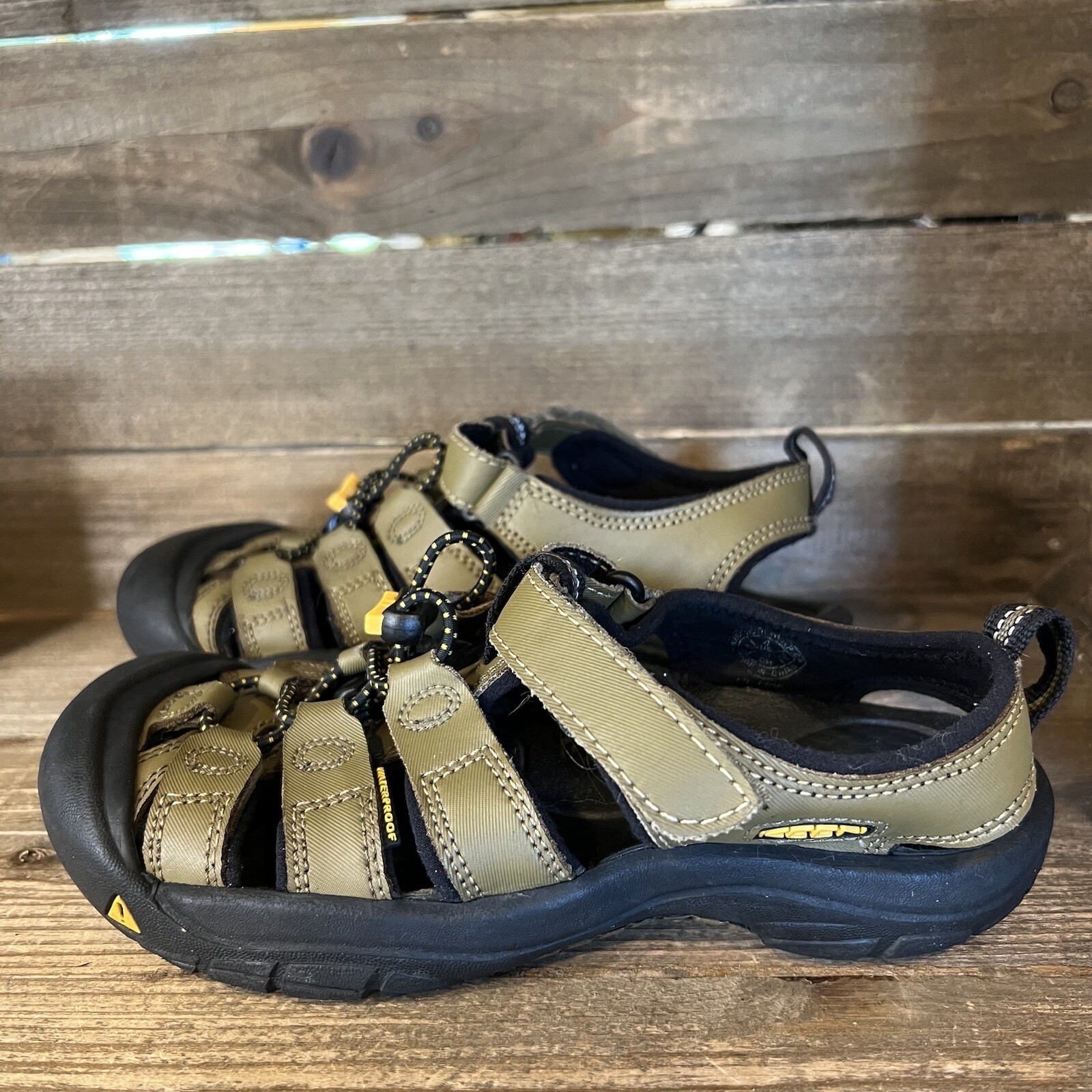 Sandali scarpe bambini grandi Keen Newport H2 impermeabili verde oliva misura 4 anni