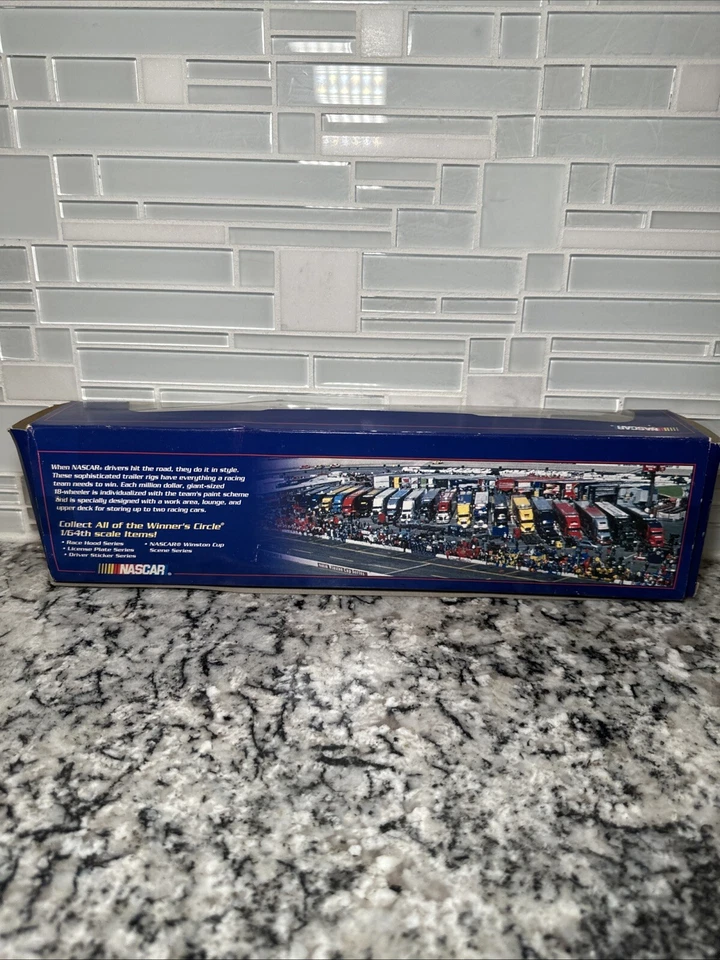 Kevin Harvick GM Goodwrench Service Plus 1:64 Trailer Rig #29 Kevin Harvick - Image 2 of 4