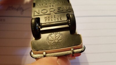 NOREV 1/43 - RENAULT R10 - N° 9 - Intérieur complet