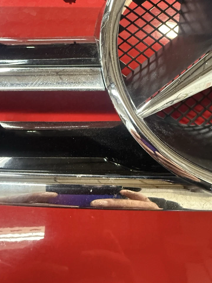 2006-2009 MERCEDES W209 CLK350 CLK550 FRONT BUMPER GRILLE ASSEMBLY A2098800223 - Image 2 of 3