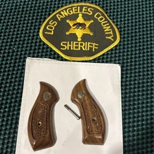 Vtg. Smith & Wesson (J Frame?) Wood Walnut Grip Set W/ Los Angeles Sheriff Patch