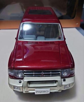 オートアート　　三菱パジェロ AUTOart 1/18 Pajero Model Red Sunroof JUNK | eBay