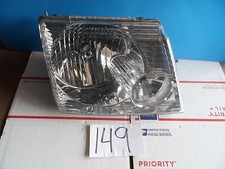 02 03 04 05 Ford Explorer Passenger Side Halogen Headlight front light 149